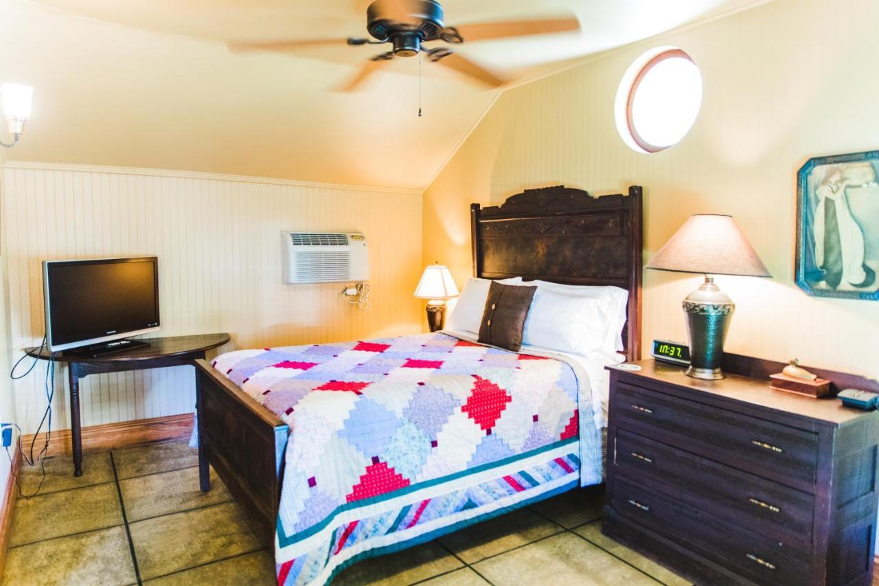 Roanoke Island Inn แมนทีโอ ภายนอก รูปภาพ